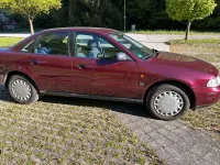Używany Audi A4 101 KM (74 kW) 1995 Czerwony Sedan/Limuzyna