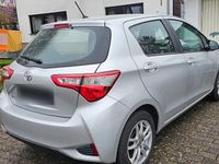 Gebraucht Toyota Yaris 111 PS (81 kW) 2018 Silber Kleinwagen