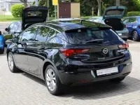 Gebraucht Opel Astra 125 PS (91 kW) 2019 Dark inc metallic Limousine
