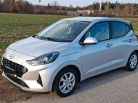 Gebraucht Hyundai i10 Edition 30 67 PS (49 kW) 2021 Silber Kleinwagen