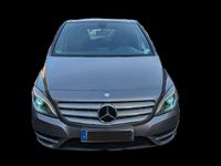 Gebraucht Mercedes B200 Style 156 PS (114 kW) 2014 Grau Van / Kleinbus