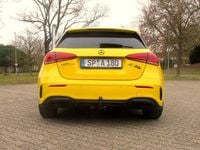 Gebraucht Mercedes A180 AMG line 136 PS (100 kW) 2019 Gelb Limousine