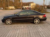Gebraucht Mercedes CLK320 218 PS (160 kW) 2004 Schwarz Coupé