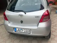 Gebraucht Toyota Yaris 69 PS (50 kW) 2007 Silber Kleinwagen