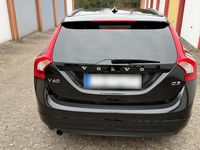Gebraucht Volvo V60 136 PS (100 kW) 2016 Schwarz Kombi