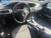 Gebraucht BMW 320 177 PS (130 kW) 2008 Schwarz Kombi