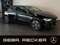 Gebraucht Mercedes A200 Advanced 163 PS (119 kW) 2024 Lack kosmosschwarz Limousine