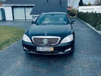 Gebraucht Mercedes 320 235 PS (172 kW) 2009 Schwarz Limousine