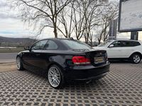 Gebraucht BMW 120 170 PS (125 kW) 2012 Schwarz Kleinwagen