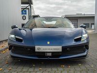 Gebraucht Ferrari 296 829 PS (609 kW) 2025 Blau Cabrio