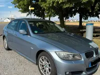 Gebraucht BMW 320 170 PS (125 kW) 2010 Blau Limousine