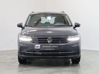 Second-hand VW Tiguan Life 150 CP (110 kW) 2023 Gri SUV