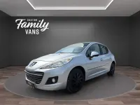 Gebraucht Peugeot 207 Premium 120 PS (88 kW) 2010 Grau Limousine