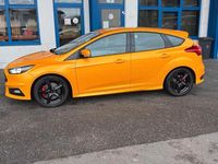 Gebraucht Ford Focus ST 250 PS (183 kW) 2018 Orange Limousine