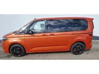 Gebraucht VW Multivan S 136 PS (100 kW) 2022 Energetic orange (metallic) Van / Kleinbus