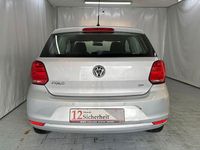 Gebraucht VW Polo 60 PS (44 kW) 2015 Silber Kleinwagen