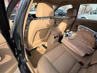 Gebraucht BMW 318 2012 Grau Kombi