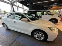 Second-hand Lexus CT200h 99 CP (72 kW) 2011 Alb Berlinǎ