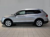 Gebraucht VW Tiguan Allspace Life 150 PS (110 kW) 2022 Pyrit silber metallic SUV