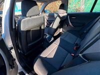 Gebraucht BMW 116 122 PS (89 kW) 2005 Grau Kleinwagen