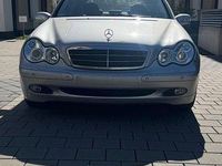 Gebraucht Mercedes 220 194 PS (142 kW) 2003 Silber Limousine