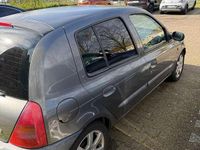 Gebraucht Renault Clio II 107 PS (78 kW) 2000 Grau Limousine