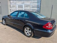 Gebraucht Mercedes E200 163 PS (119 kW) 2005 Blau Limousine