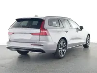 Gebraucht Volvo V60 Plus 197 PS (144 kW) 2025 Silber Kombi