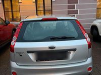 Gebraucht Ford Fiesta 60 PS (44 kW) 2007 Grau Kleinwagen