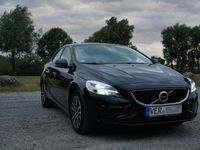 Gebraucht Volvo V40 Momentum 152 PS (111 kW) 2018 Schwarz Kombi