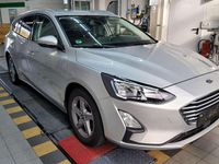Gebraucht Ford Focus Cool & Connect 120 PS (88 kW) 2021 Silber Kombi