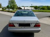 Gebraucht Mercedes E200 136 PS (100 kW) 1995 Silber Coupé