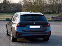 Gebraucht BMW 320e 190 PS (139 kW) 2020 Grau Kombi