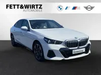 Gebraucht BMW 550e M Sport 489 PS (359 kW) 2025 Alpinweiss uni Limousine