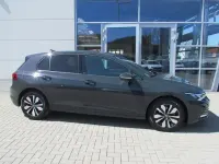 Używany VW Golf VIII Move 131 KM (96 kW) 2024 Szary Sedan/Limuzyna