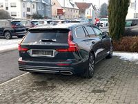 Gebraucht Volvo V60 190 PS (139 kW) 2019 Grau Kombi