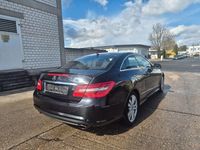 Gebraucht Mercedes E350 AMG 231 PS (169 kW) 2009 Schwarz Coupé