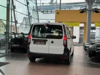Gebraucht VW Caddy 122 PS (89 kW) 2022 Weiß Van / Kleinbus