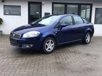Usado Fiat Linea Active 77 CV (56 kW) 2008 Azul Berlina