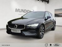 Gebraucht Volvo V60 Core 197 PS (144 kW) 2022 Onyx black / metallic Kombi