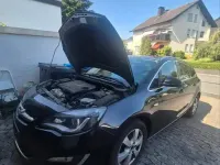 Gebraucht Opel Astra Edition 165 PS (121 kW) 2013 Schwarz Kombi