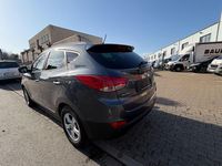 Gebraucht Hyundai ix35 Style 163 PS (119 kW) 2011 Grau SUV