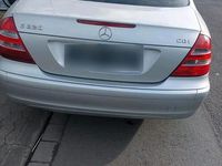 Gebraucht Mercedes 220 175 PS (128 kW) 2004 Silber Limousine