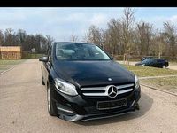 Gebraucht Mercedes B200 136 PS (100 kW) 2015 Schwarz Kleinwagen