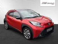 Gebraucht Toyota Aygo X Basis 72 PS (52 kW) 2024 Chili red perleffekt/ night sky black SUV