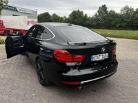 Gebraucht BMW 330 Luxury Line 258 PS (189 kW) 2015 Schwarz Limousine