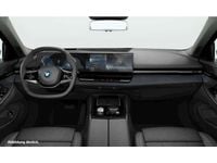 Gebraucht BMW 530e Comfort Edition 190 PS (139 kW) 2024 Saphirschwarz Kombi