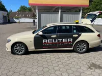 Usado Mercedes E220 194 CV (142 kW) 2021 Amarillo Familiar
