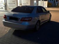 Gebraucht Mercedes E220 170 PS (125 kW) 2010 Silber Limousine