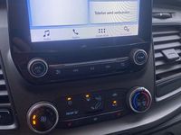 Gebraucht Ford Transit Custom 105 PS (77 kW) 2018 Weiß Van / Kleinbus